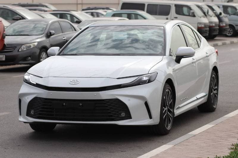 2026 Toyota Camry thumbnail 3
