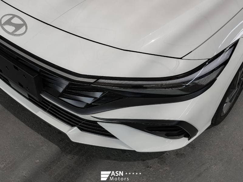2026 Hyundai Elantra Premium thumbnail 2