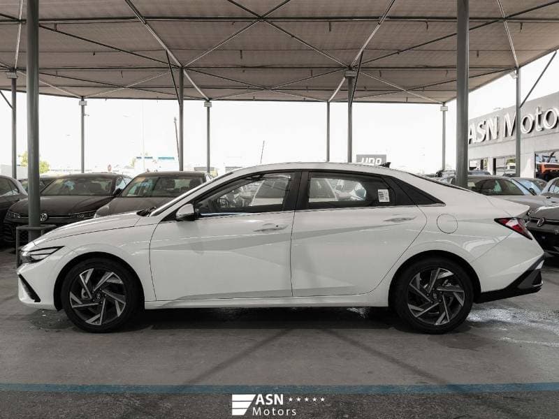 2026 Hyundai Elantra Premium thumbnail 6