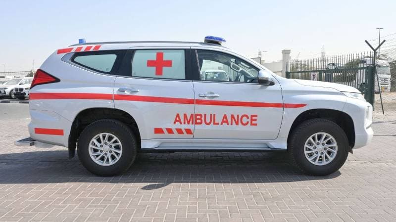 2023 Mitsubishi Pajero thumbnail 7