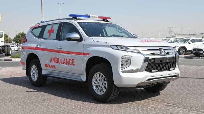 2023 Mitsubishi Pajero thumbnail 8