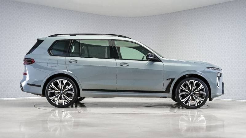 2023 BMW X7 M60i XDRIVE thumbnail 3