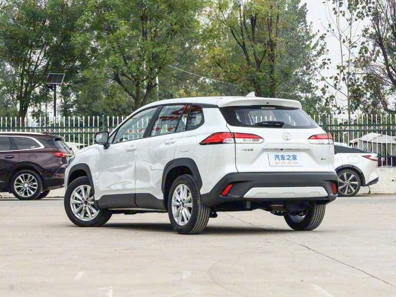 2026 Toyota Corolla Cross GLI thumbnail 5