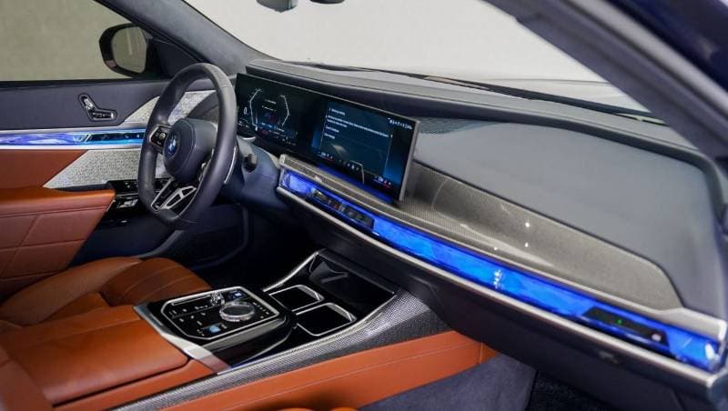 2024 BMW 760i XDRIVE MASTERCLASS thumbnail 7