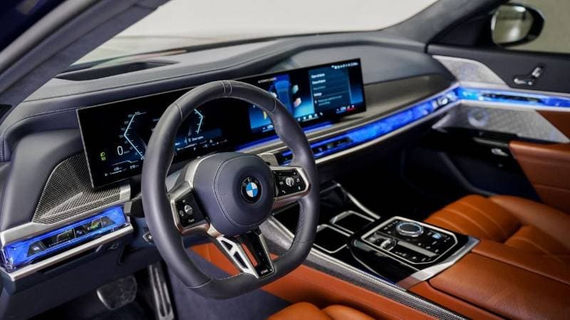 2024 BMW 760i XDRIVE MASTERCLASS thumbnail 5
