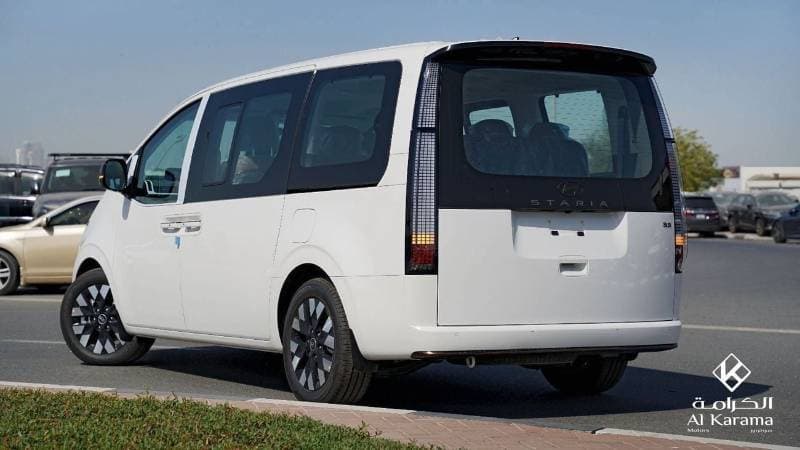 2026 Hyundai Staria LUXURY thumbnail 5