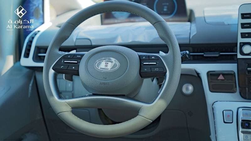 2026 Hyundai Staria LUXURY thumbnail 8