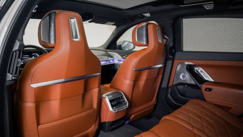 2023 BMW 740Li M Sport Individual thumbnail 5