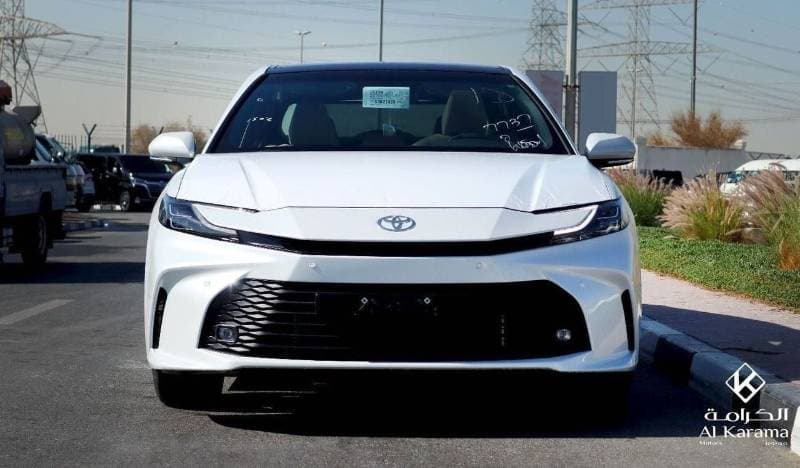 2026 Toyota Camry LE HEV thumbnail 2