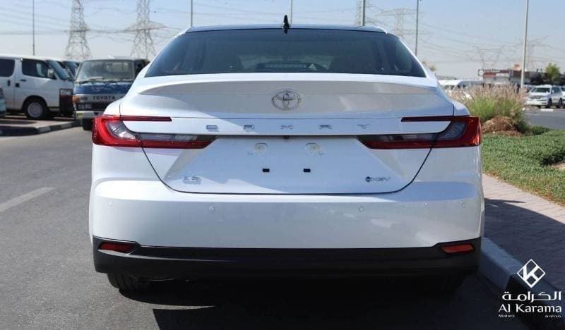 2026 Toyota Camry LE HEV thumbnail 5