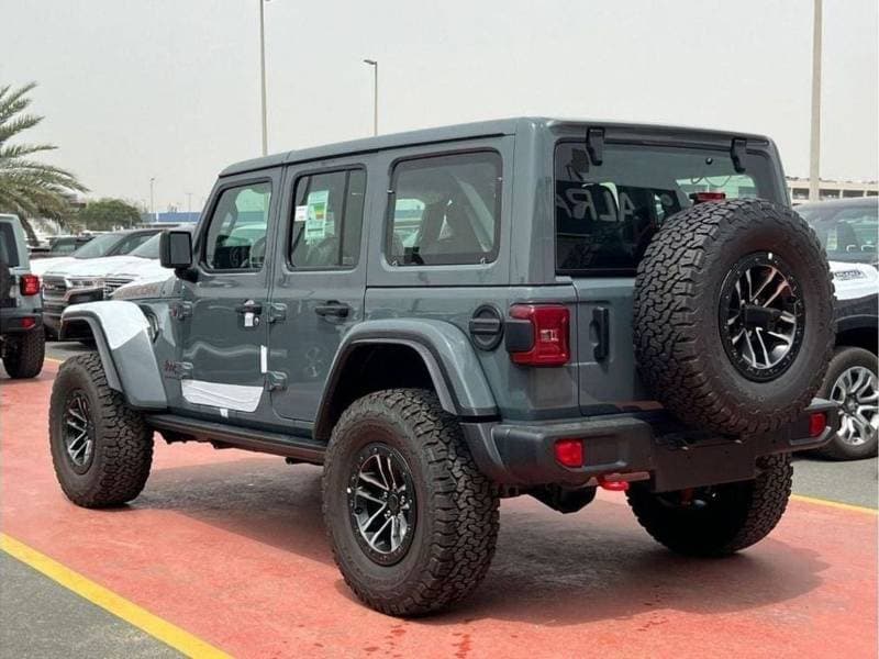 2024 Jeep Wrangler Unlimited RUBICON thumbnail 5