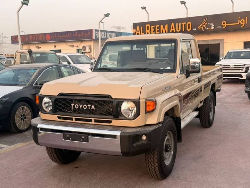 2026 Toyota Land Cruiser Pick Up thumbnail 2