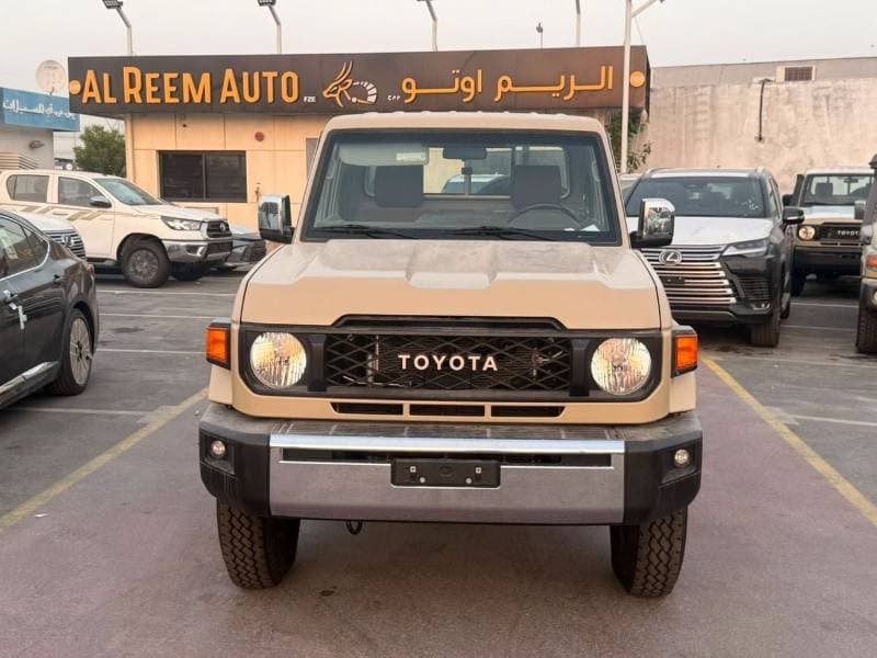 2026 Toyota Land Cruiser Pick Up thumbnail 3