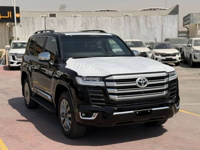 2025 Toyota Land Cruiser VX thumbnail 3