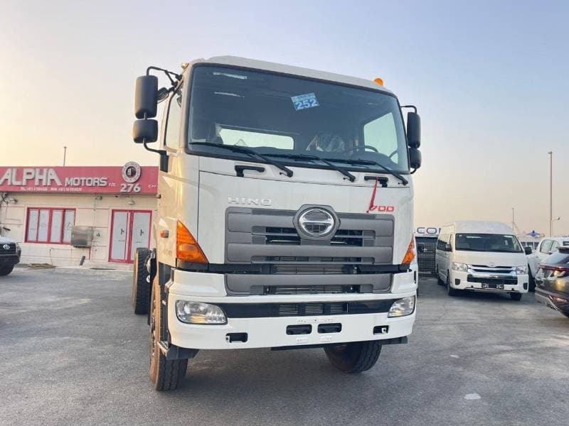 2026 Hino 700