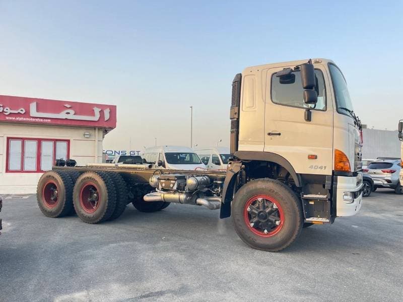 2026 Hino 700 thumbnail 5