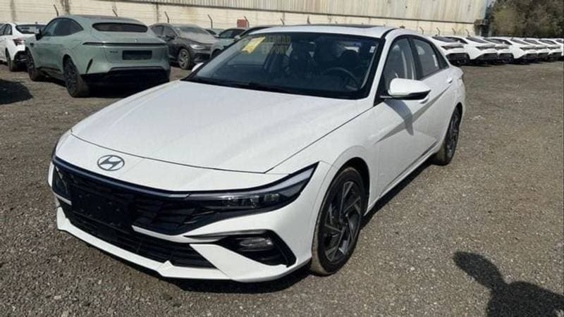 2026 Hyundai Elantra SMART thumbnail 2