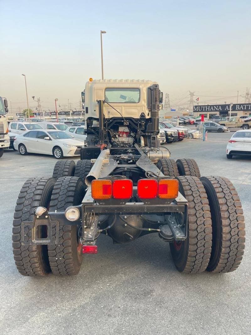 2026 Hino 700 thumbnail 8