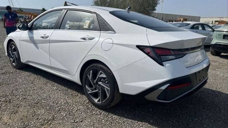 2026 Hyundai Elantra SMART thumbnail 6