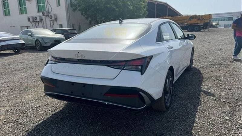 2026 Hyundai Elantra SMART thumbnail 7