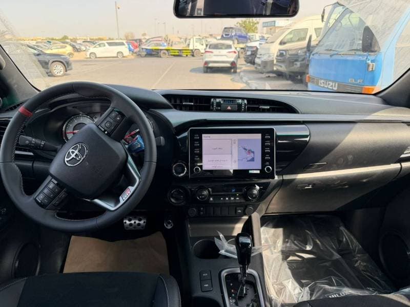 2025 Toyota Hilux GR SPORT thumbnail 5