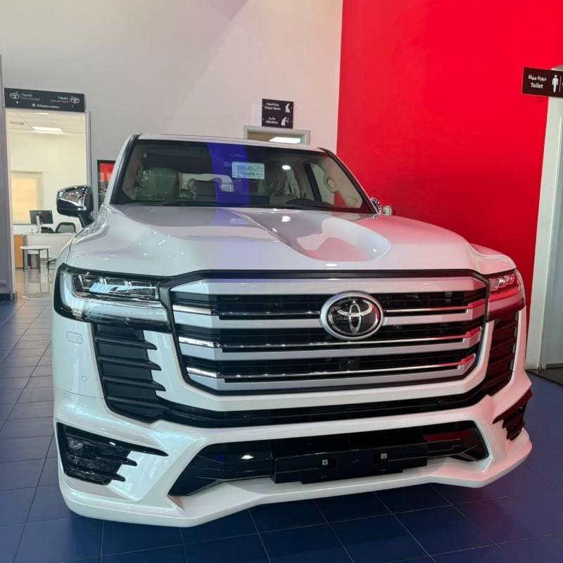 2026 Toyota Land Cruiser VXR thumbnail 2