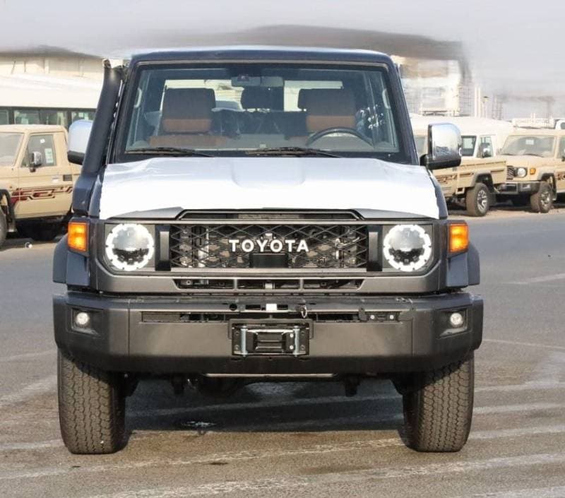 2026 Toyota Land Cruiser 70 LC76 HT VXR thumbnail 2