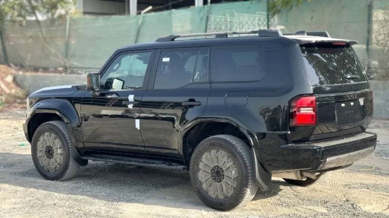 2025 Toyota Prado VXR thumbnail 4