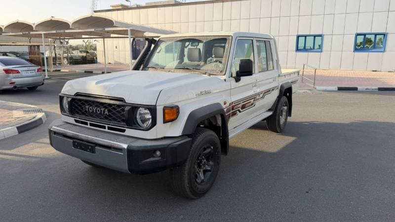 2026 Toyota Land Cruiser Pick Up thumbnail 2