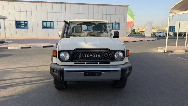 2026 Toyota Land Cruiser Pick Up thumbnail 5