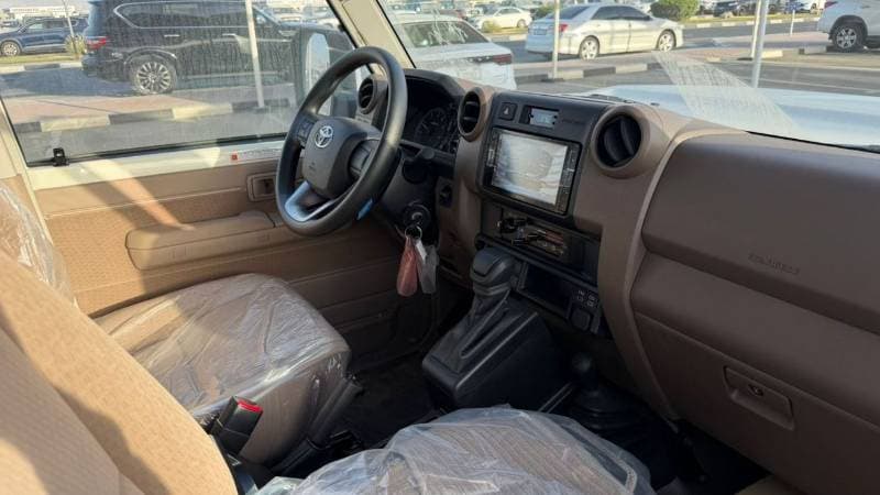 2026 Toyota Land Cruiser Pick Up thumbnail 7