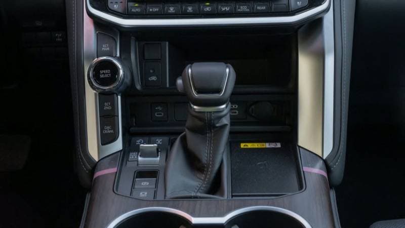 2026 Toyota Land Cruiser GXR thumbnail 8