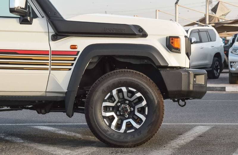2025 Toyota Land Cruiser S DLX thumbnail 3