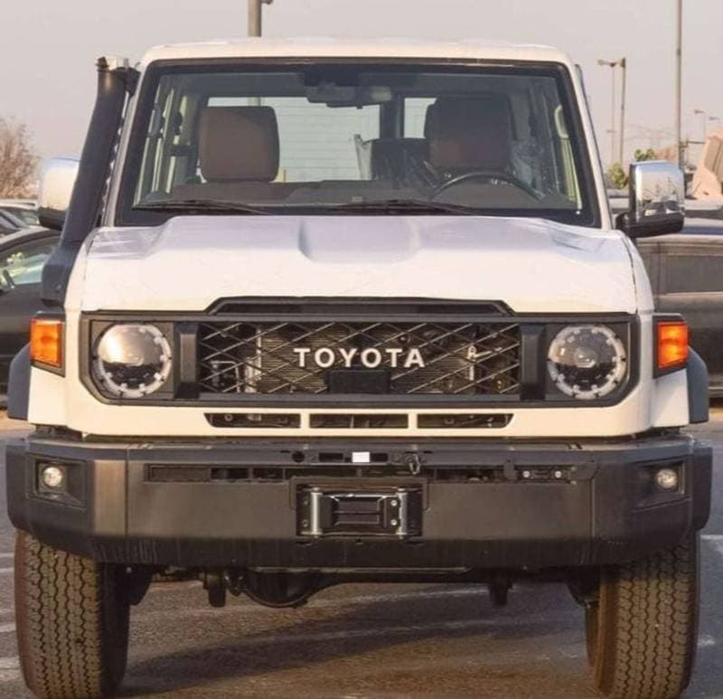 2025 Toyota Land Cruiser S DLX thumbnail 5