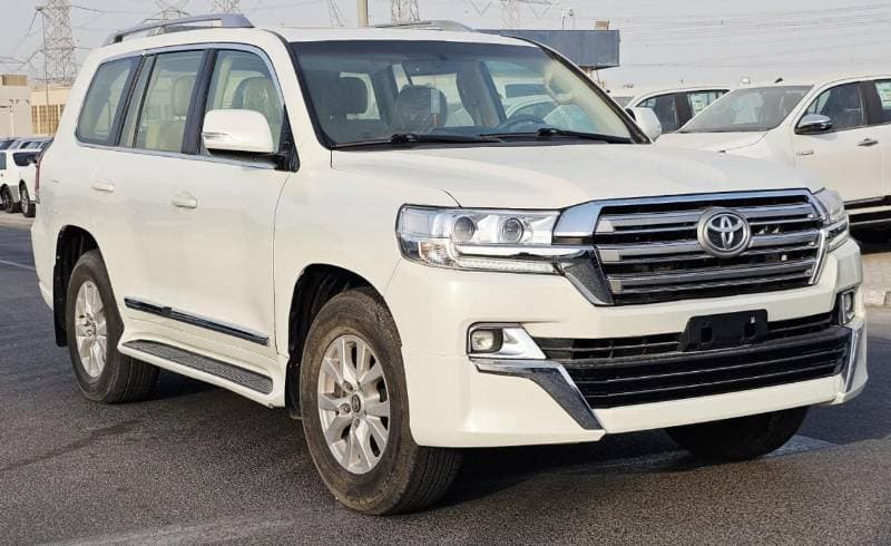 2016 Toyota Land Cruiser GXR thumbnail 8