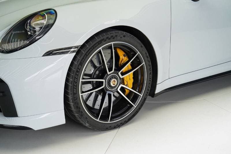 2020 Porsche 911 TURBO S thumbnail 6