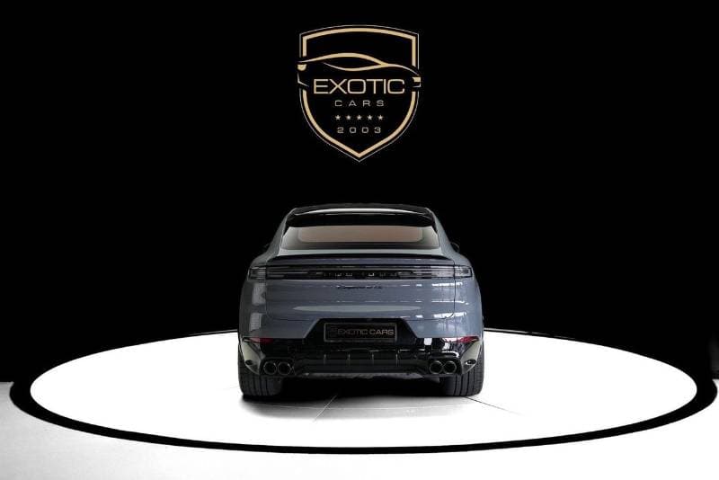 2025 Porsche Cayenne GTS thumbnail 2