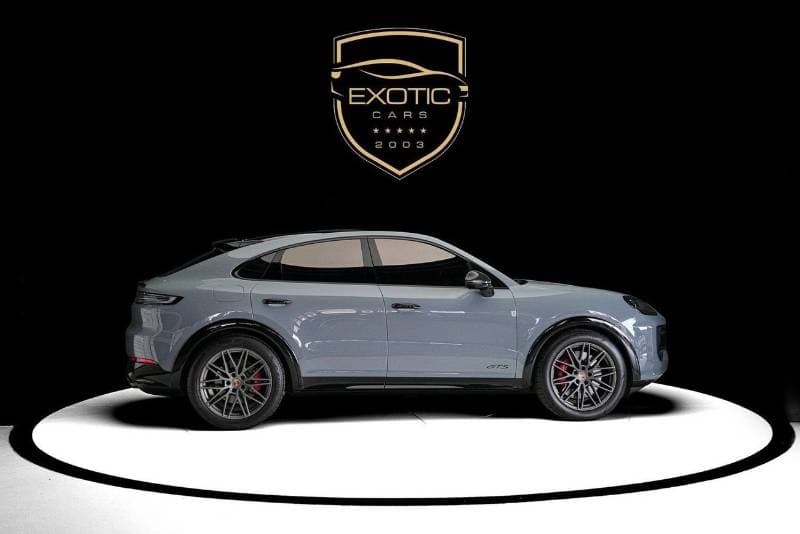 2025 Porsche Cayenne GTS thumbnail 5