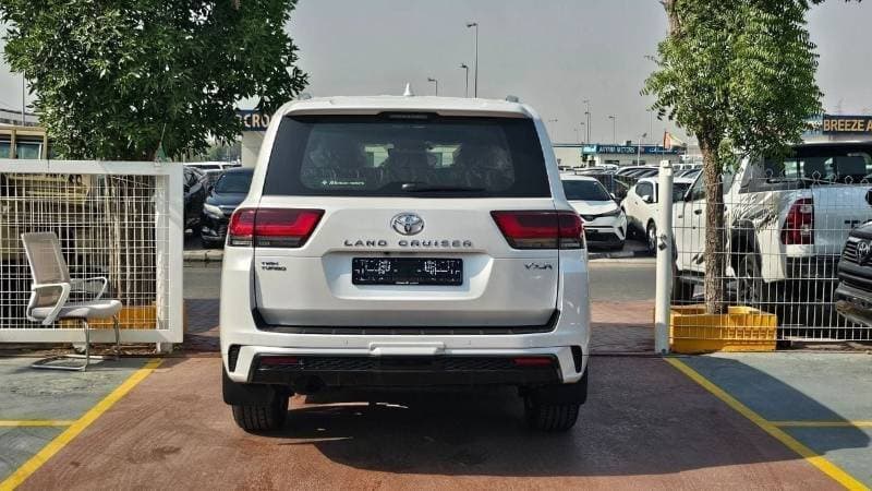 2026 Toyota Land Cruiser VXR thumbnail 4