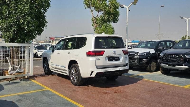 2026 Toyota Land Cruiser VXR thumbnail 5