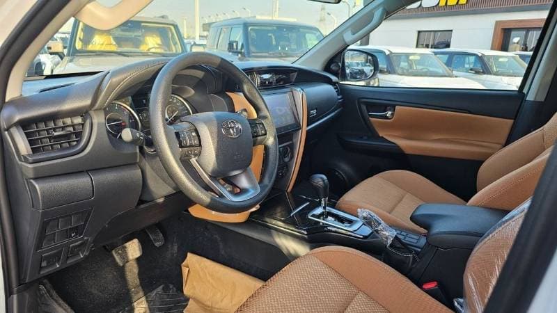 2026 Toyota Fortuner 2.4 DIESEL E 4WD AT 2026/2026 thumbnail 8