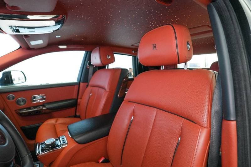 2019 Rolls Royce Phantom STANDARD thumbnail 6