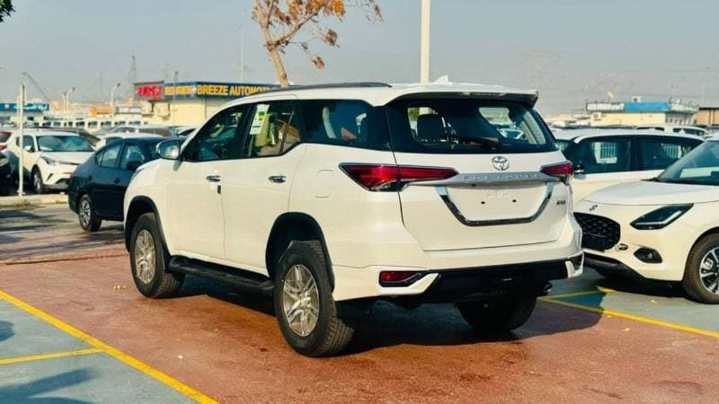 2026 Toyota Fortuner 2.7 G FULL BODYKIT DIGITAL AC 2026/2026 thumbnail 6