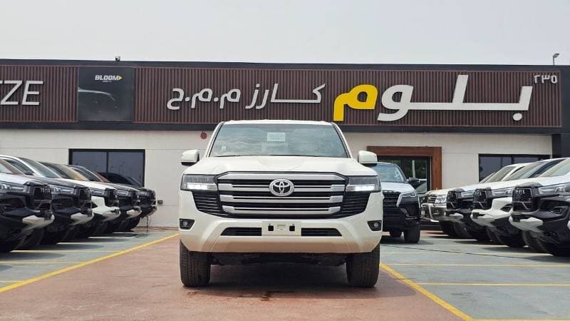 2025 Toyota Land Cruiser GXR thumbnail 3
