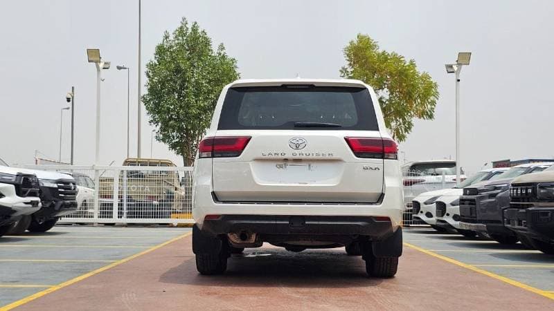 2025 Toyota Land Cruiser GXR thumbnail 4