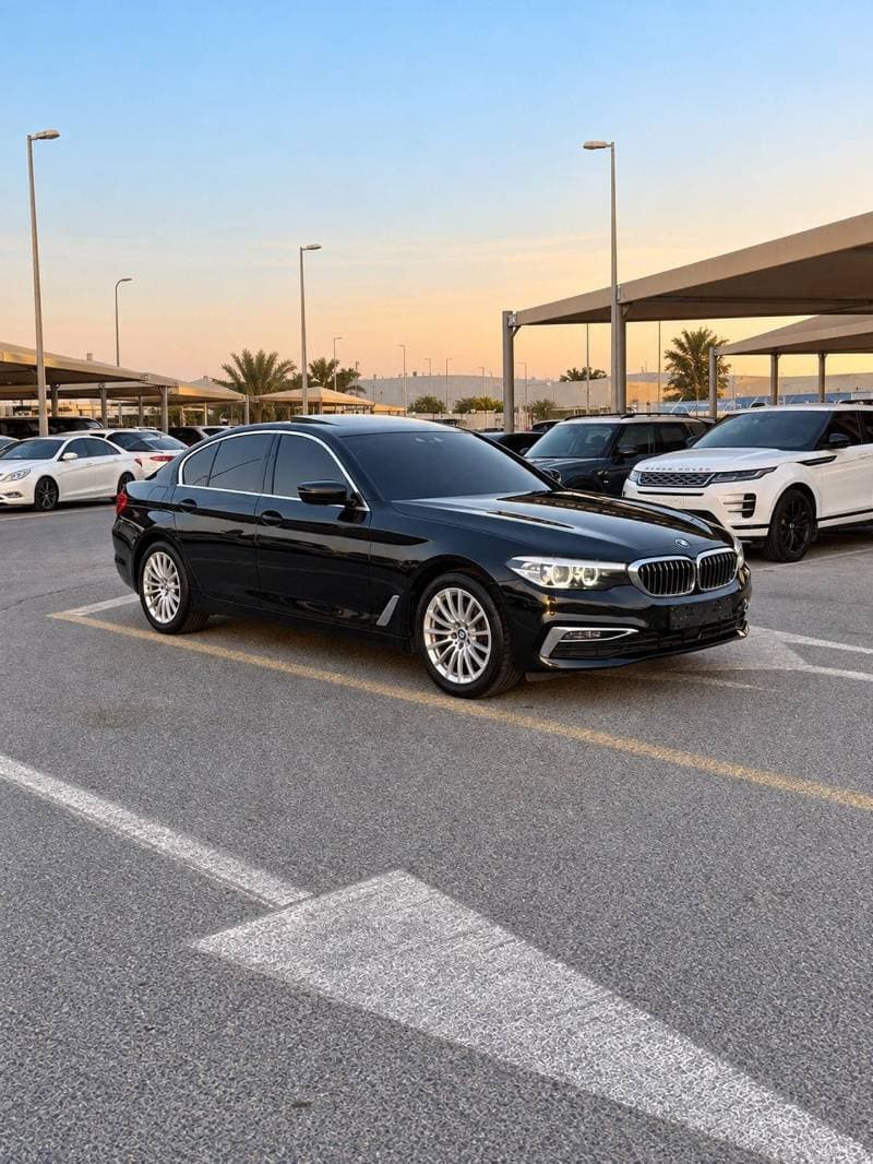 2019 BMW 520i EXECUTIVE thumbnail 2