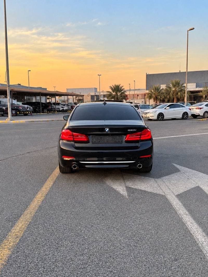 2019 BMW 520i EXECUTIVE thumbnail 6