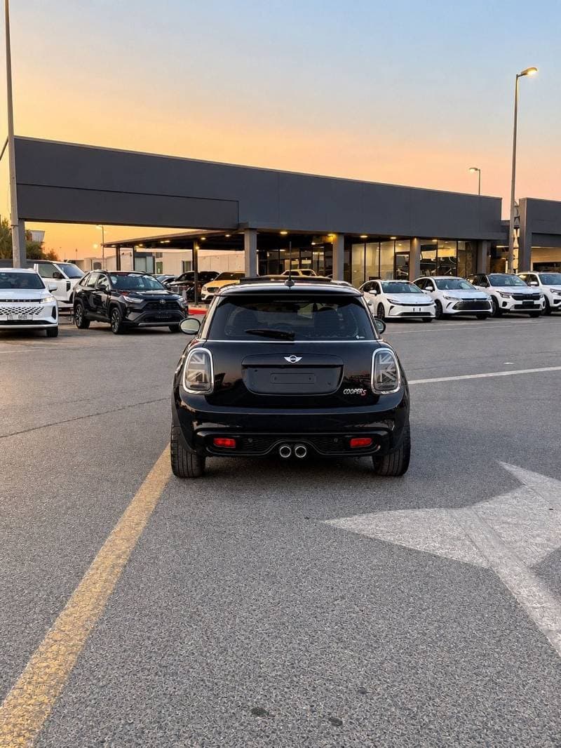 2018 Mini Cooper S STANDARD thumbnail 6