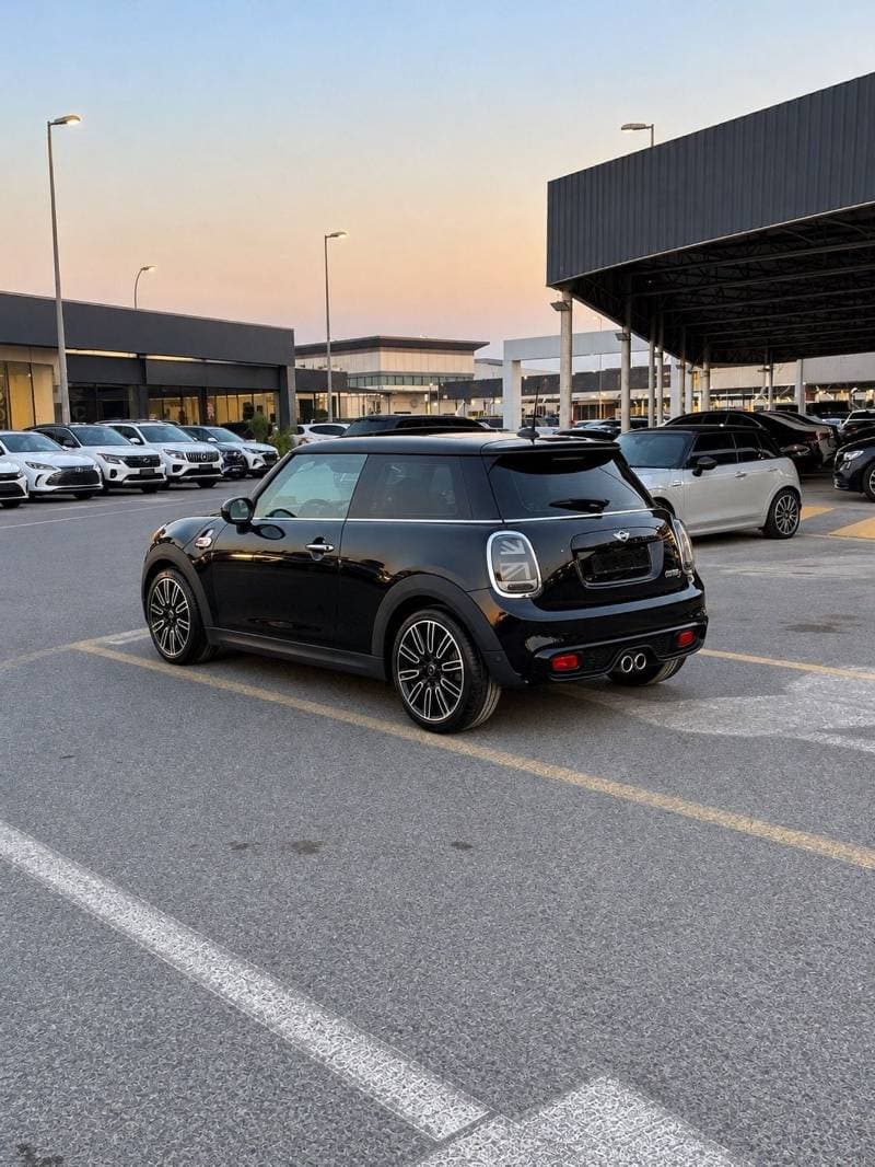 2018 Mini Cooper S STANDARD thumbnail 5