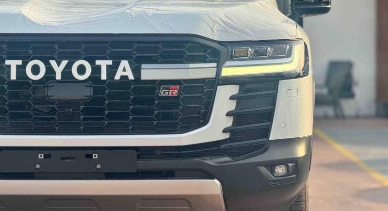 2026 Toyota Land Cruiser GR SPORT thumbnail 5